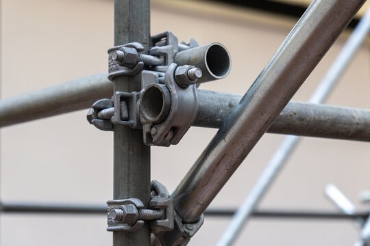 Scaffold connections